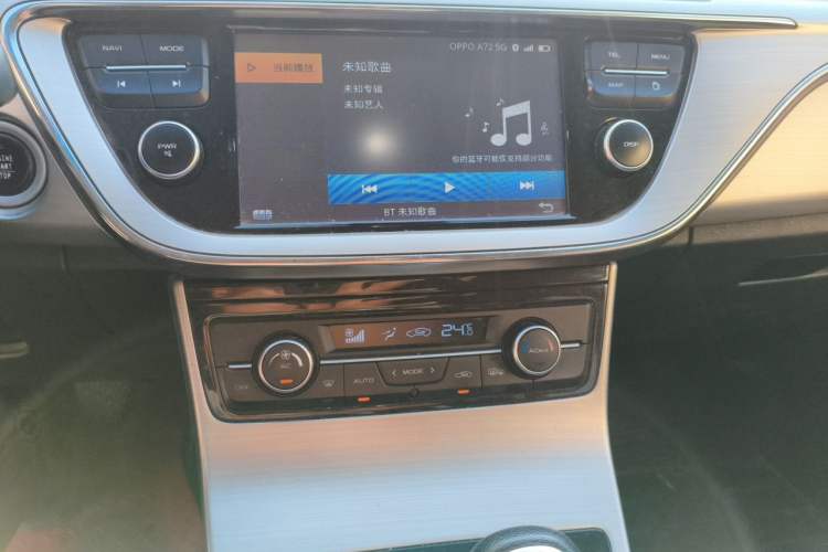 Used Geely Auto Emgrand GL 2017 1.8L Manual Elite Model Audio And AC Panel