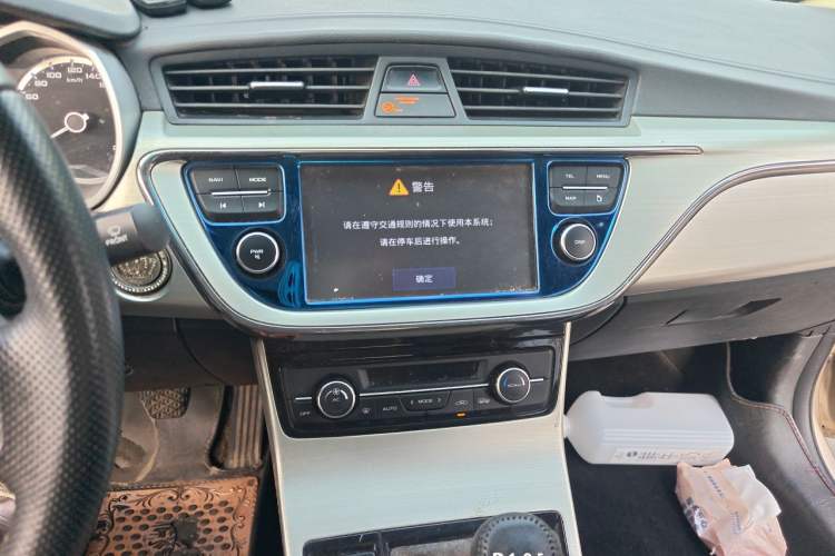 Used Geely Auto Emgrand GL 2017 1.3T Manual Elite Model Audio And AC Panel