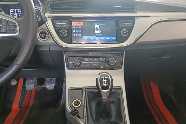 Used Geely Auto Emgrand GL 2017 1.8L Manual Elite Model Audio And AC Panel