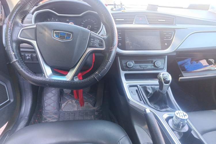 Used Geely Auto Emgrand GL 2017 1.8L Manual Elite Model Center Console