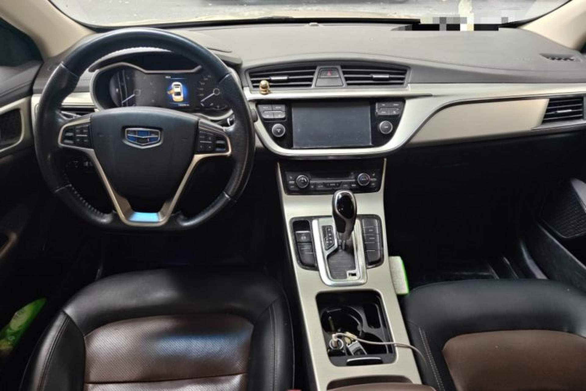 Used Geely Auto Emgrand GL 2017 1.3T DCT Luxury Model Center Console