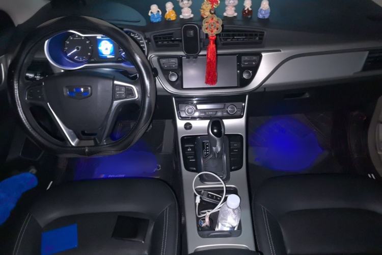 Used Geely Auto Emgrand GL 2017 1.8L DCT Elite Model Center Console