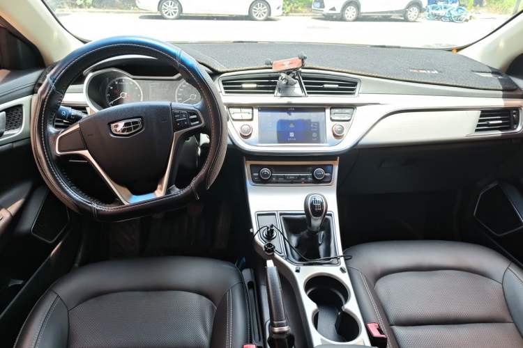 Used Geely Auto Emgrand GL 2017 1.8L Manual Elite Model Center Console