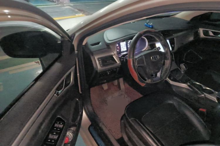 Used Geely Auto Emgrand GL 2017 1.8L Manual Elite Model Driver Seat