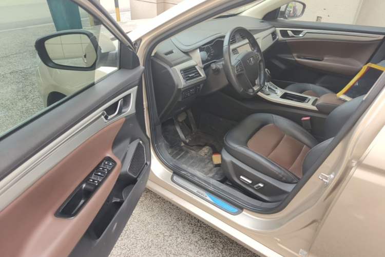 Used Geely Auto Emgrand GL 2017 1.3T DCT Luxury Model Driver Seat