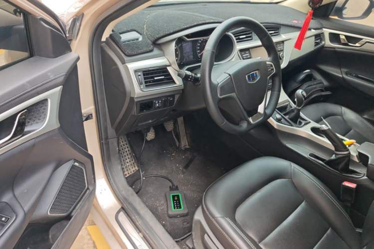 Used Geely Auto Emgrand GL 2017 1.3T Manual Elite Model Driver Seat