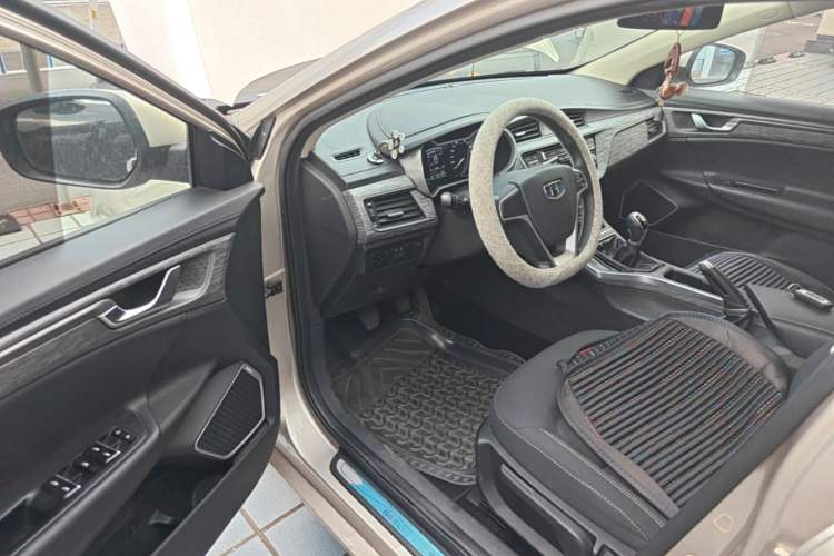Used Geely Auto Emgrand GL 2017 1.8L Manual Entry-Level Model Driver Seat