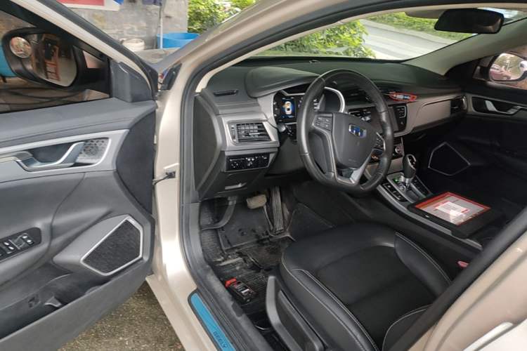 Used Geely Auto Emgrand GL 2017 1.8L DCT Elite Model Driver Seat