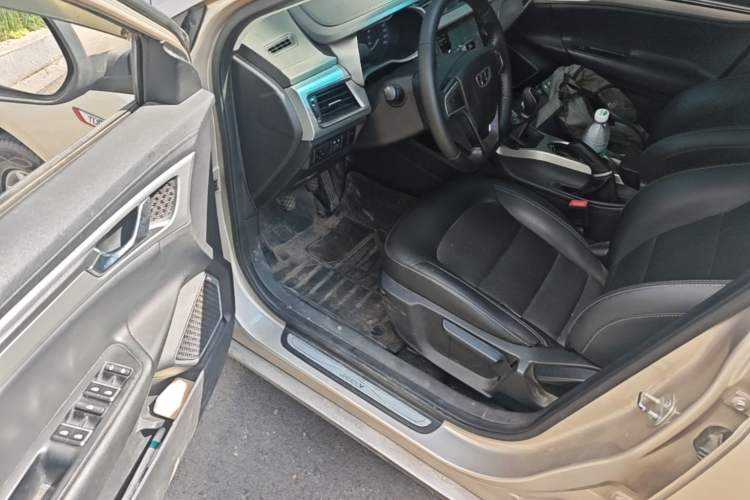 Used Geely Auto Emgrand GL 2017 1.3T Manual Elite Model Driver Seat