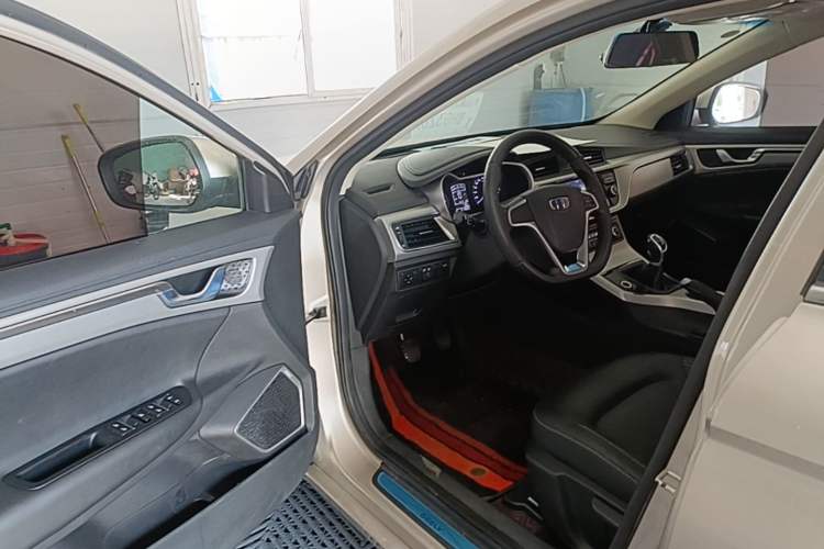 Used Geely Auto Emgrand GL 2017 1.8L Manual Elite Model Driver Seat