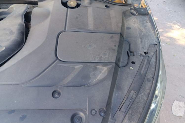 Used Geely Auto Emgrand GL 2017 1.8L Manual Elite Model Engine Bay Left