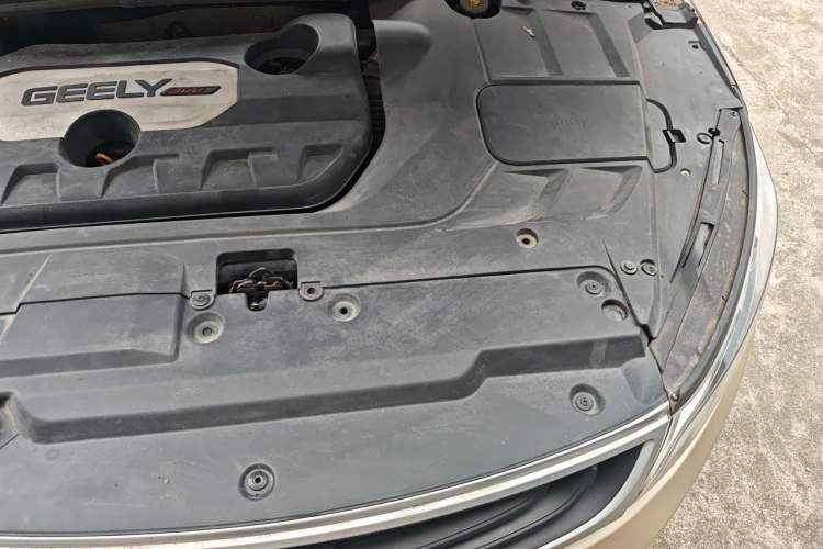 Used Geely Auto Emgrand GL 2017 1.8L Manual Elite Model Engine Bay Left