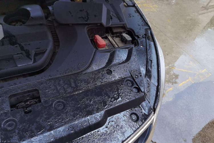 Used Geely Auto Emgrand GL 2017 1.8L DCT Elite Model Engine Bay Left