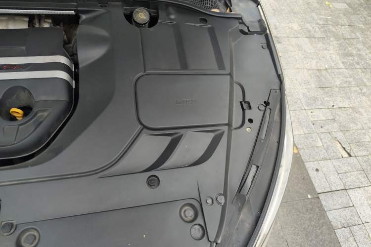 Used Geely Auto Emgrand GL 2017 1.3T DCT Luxury Model Engine Bay Left