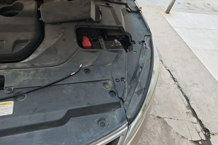 Used Geely Auto Emgrand GL 2017 1.8L DCT Elite Model Engine Bay Left