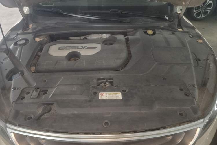 Used Geely Auto Emgrand GL 2017 1.8L DCT Elite Model Engine Bay
