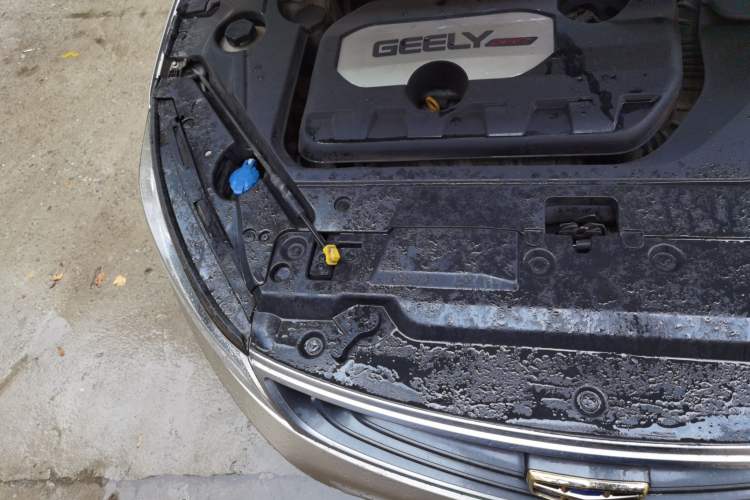 Used Geely Auto Emgrand GL 2017 1.8L DCT Elite Model Engine Bay Right