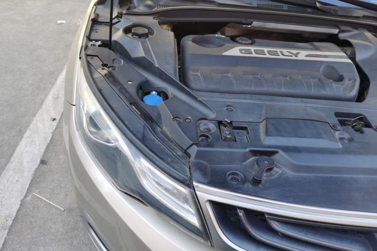 Used Geely Auto Emgrand GL 2017 1.3T DCT Luxury Model Engine Bay Right