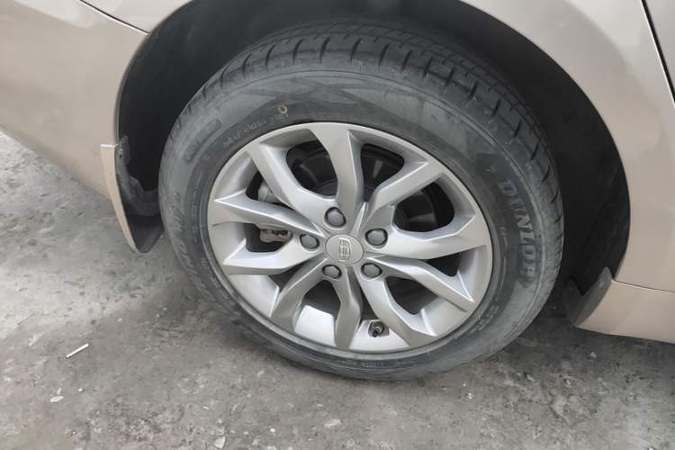 Used Geely Auto Emgrand GL 2017 1.8L DCT Elite Model Exterior 5
