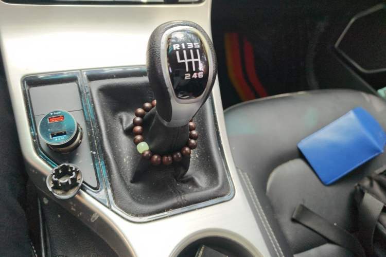 Used Geely Auto Emgrand GL 2017 1.8L Manual Elite Model Gear Lever