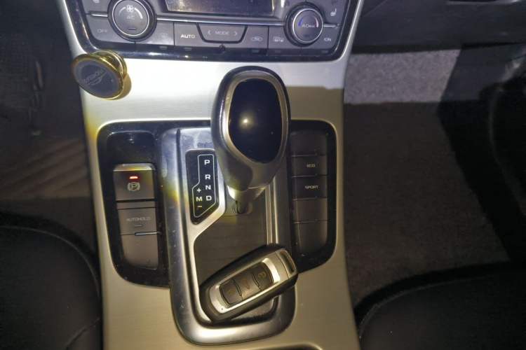 Used Geely Auto Emgrand GL 2017 1.3T DCT Luxury Model Gear Lever