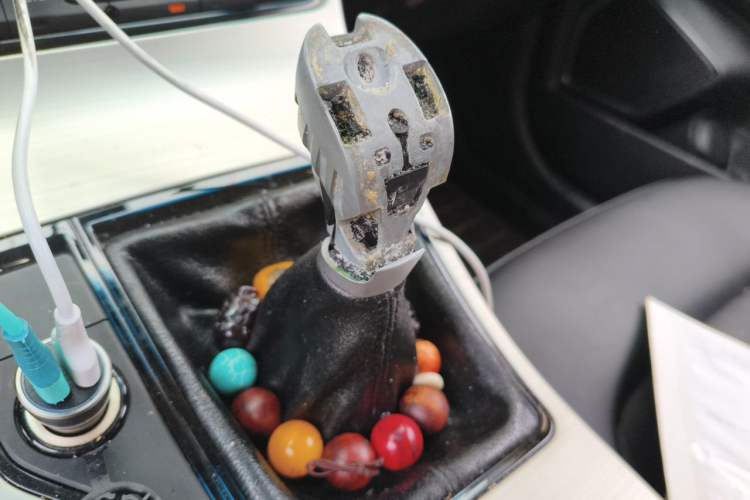 Used Geely Auto Emgrand GL 2017 1.8L Manual Elite Model Gear Lever