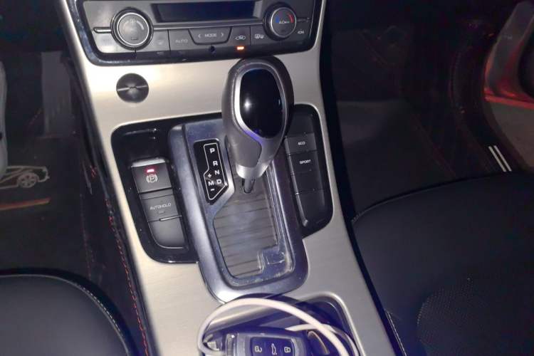 Used Geely Auto Emgrand GL 2017 1.8L DCT Elite Model Gear Lever