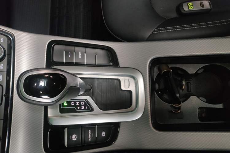 Used Geely Auto Emgrand GL 2017 1.8L DCT Elite Model Gear Lever