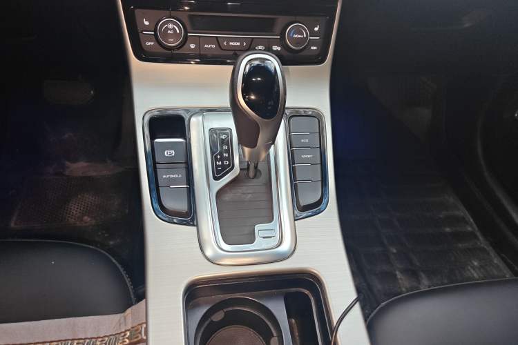 Used Geely Auto Emgrand GL 2017 1.3T DCT Luxury Model Gear Lever