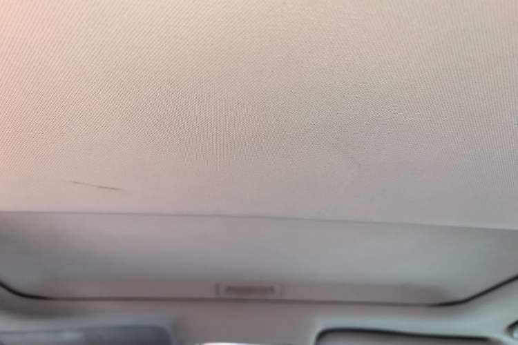 Used Geely Auto Emgrand GL 2017 1.3T Manual Elite Model Headliner