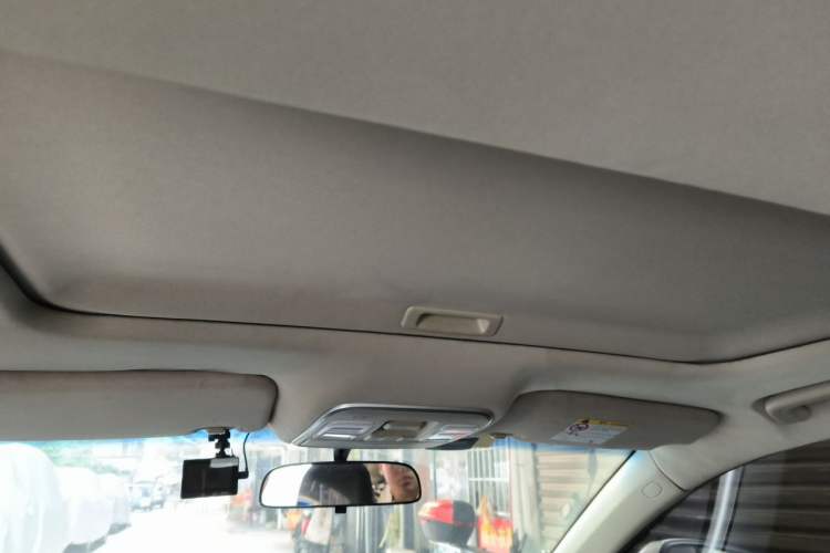 Used Geely Auto Emgrand GL 2017 1.3T Manual Elite Model Headliner