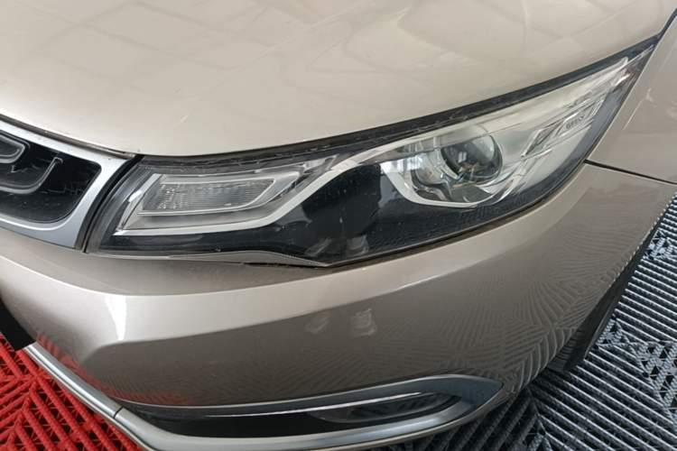 Used Geely Auto Emgrand GL 2017 1.8L Manual Elite Model Left Front Headlight