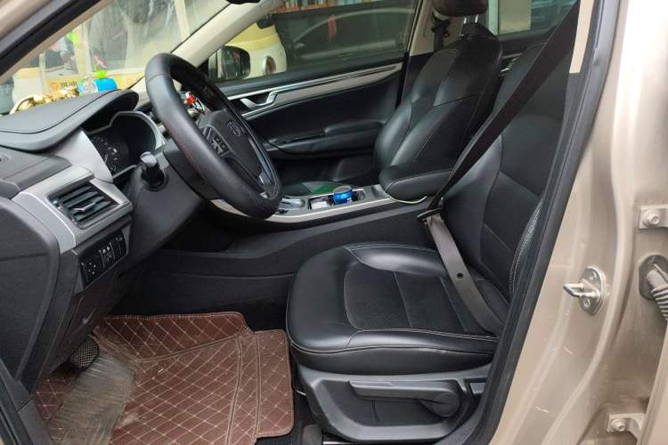 Used Geely Auto Emgrand GL 2017 1.3T DCT Elite Model Left Front Seat