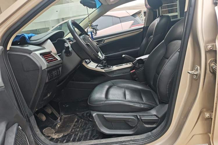 Used Geely Auto Emgrand GL 2017 1.8L Manual Elite Model Left Front Seat