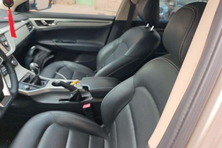Used Geely Auto Emgrand GL 2017 1.3T Manual Elite Model Left Front Seat