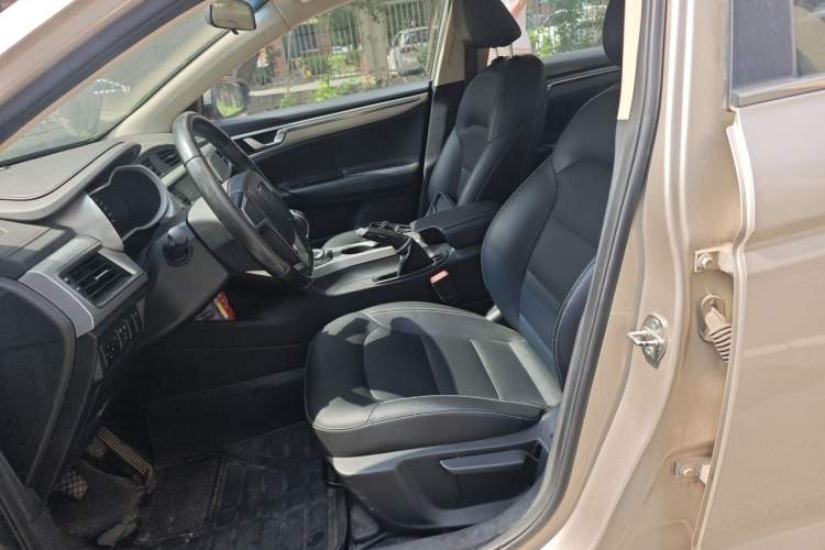 Used Geely Auto Emgrand GL 2017 1.8L Manual Elite Model Left Front Seat