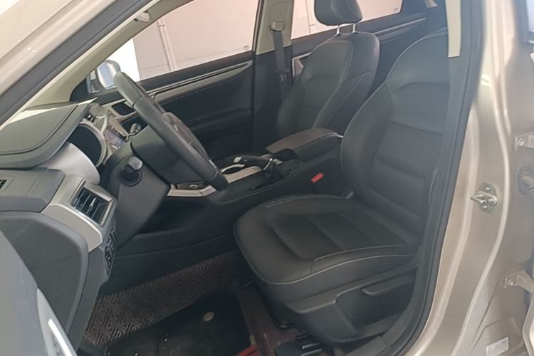 Used Geely Auto Emgrand GL 2017 1.8L Manual Elite Model Left Front Seat