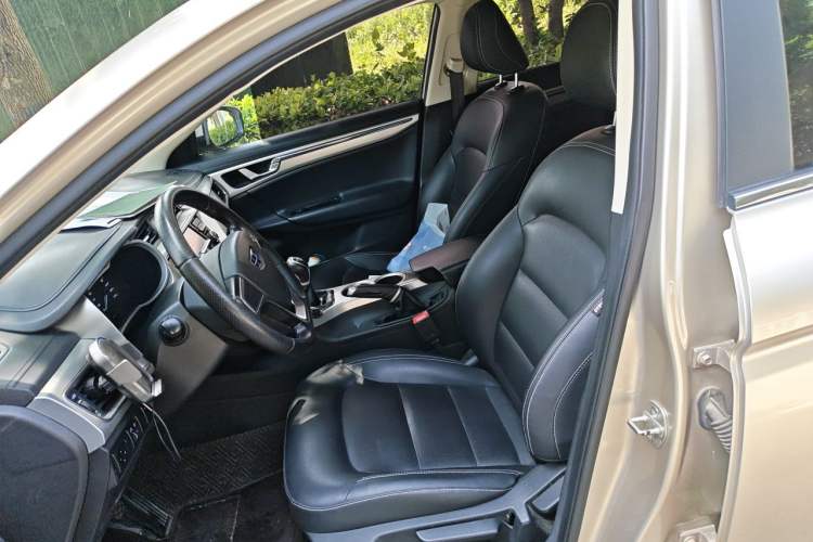 Used Geely Auto Emgrand GL 2017 1.8L Manual Elite Model Left Front Seat