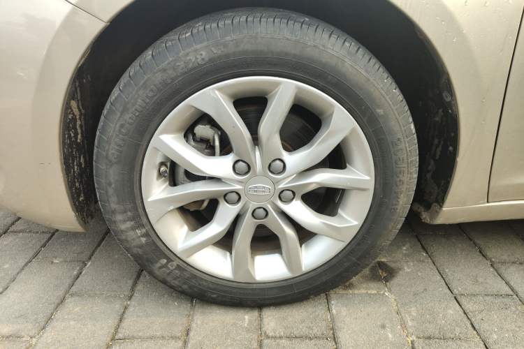 Used Geely Auto Emgrand GL 2017 1.3T DCT Elite Model Left Front Wheel Hub