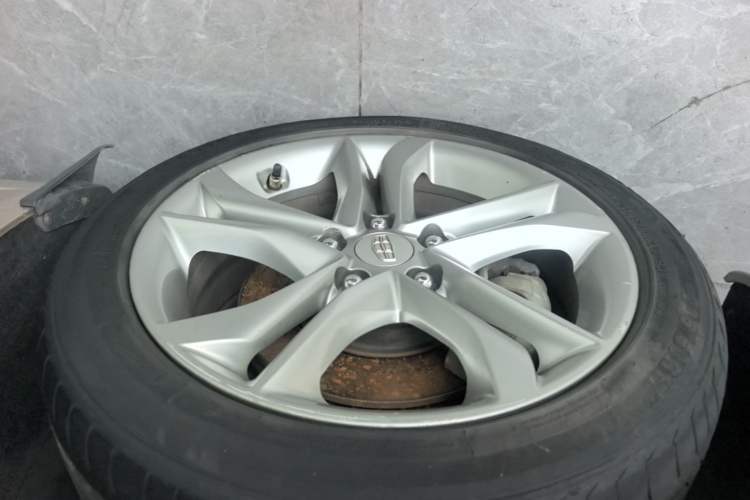 Used Geely Auto Emgrand GL 2017 1.3T DCT Luxury Model Left Front Wheel Hub
