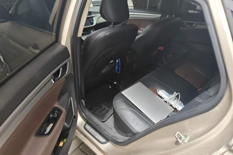 Used Geely Auto Emgrand GL 2017 1.3T DCT Luxury Model Left Rear Seat