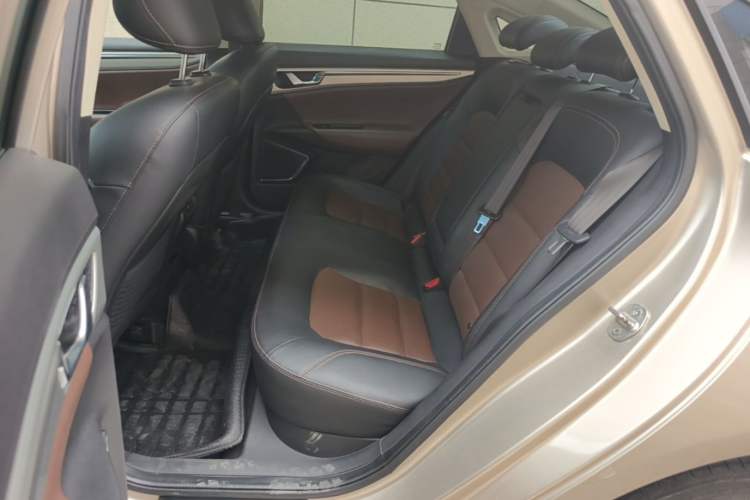 Used Geely Auto Emgrand GL 2017 1.3T DCT Luxury Model Left Rear Seat