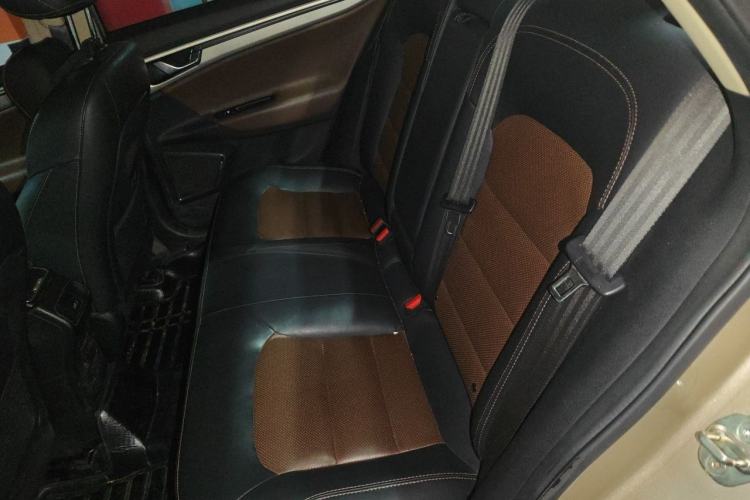 Used Geely Auto Emgrand GL 2017 1.3T DCT Luxury Model Left Rear Seat