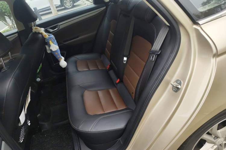 Used Geely Auto Emgrand GL 2017 1.3T DCT Luxury Model Left Rear Seat