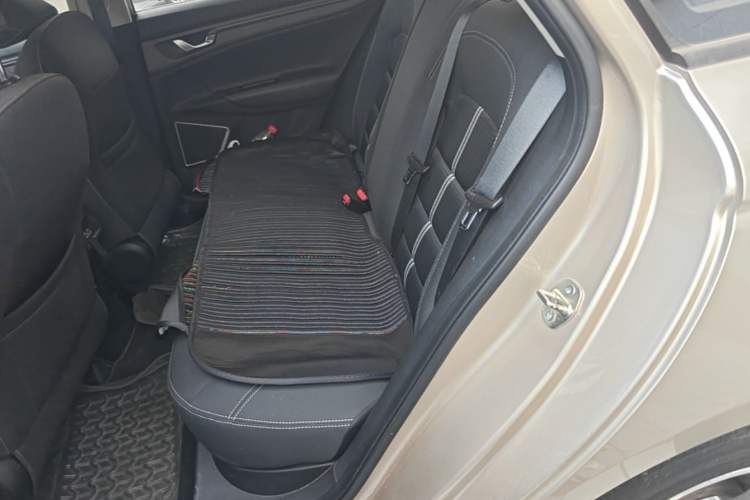 Used Geely Auto Emgrand GL 2017 1.8L Manual Entry-Level Model Left Rear Seat