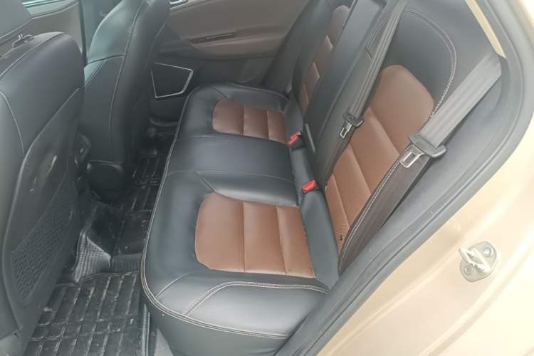 Used Geely Auto Emgrand GL 2017 1.3T DCT Luxury Model Left Rear Seat