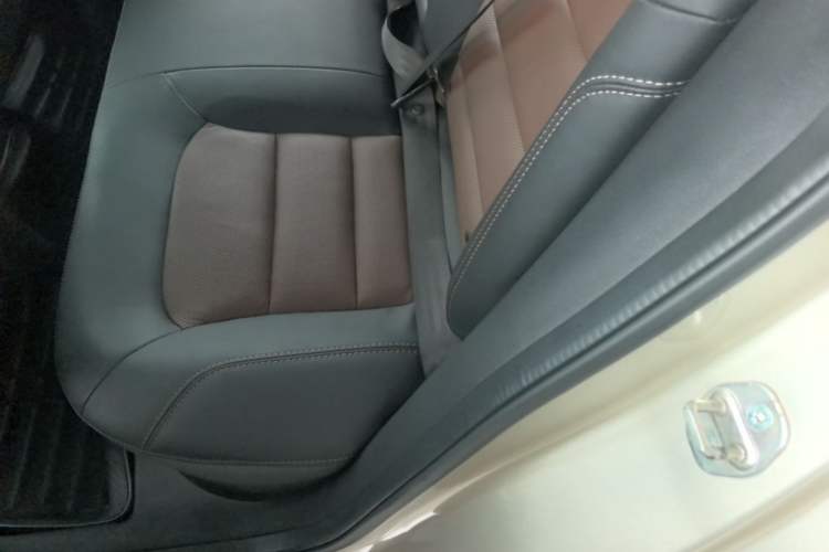 Used Geely Auto Emgrand GL 2017 1.3T DCT Luxury Model Left Rear Seat