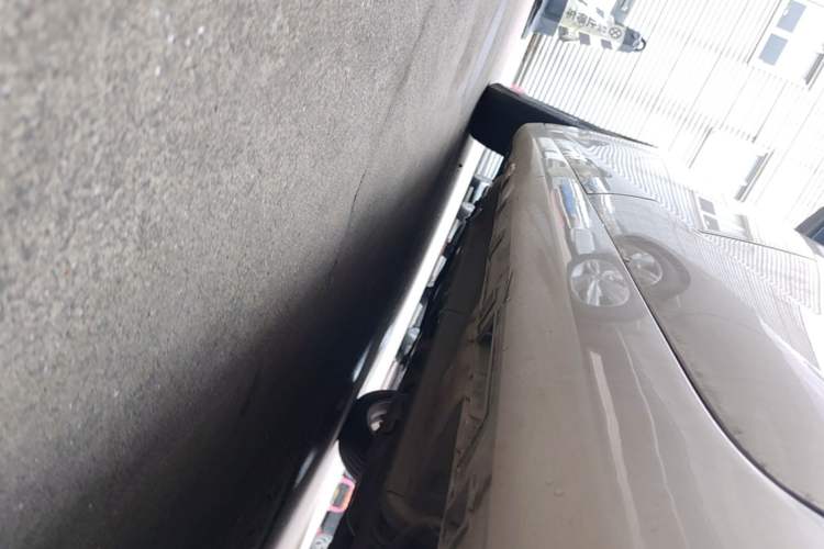 Used Geely Auto Emgrand GL 2017 1.3T Manual Elite Model Left Side Sill