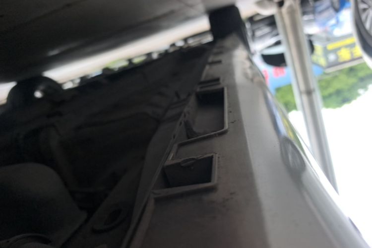 Used Geely Auto Emgrand GL 2017 1.3T DCT Luxury Model Left Side Sill