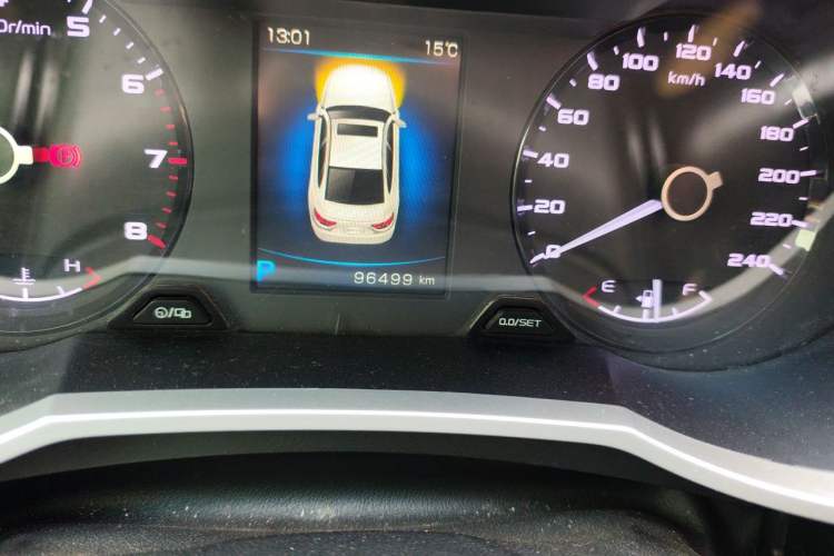 Used Geely Auto Emgrand GL 2017 1.3T DCT Elite Model Odometer Close Up